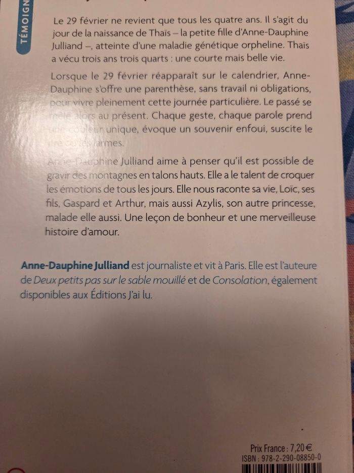 Livre Une journée particulière - photo numéro 2