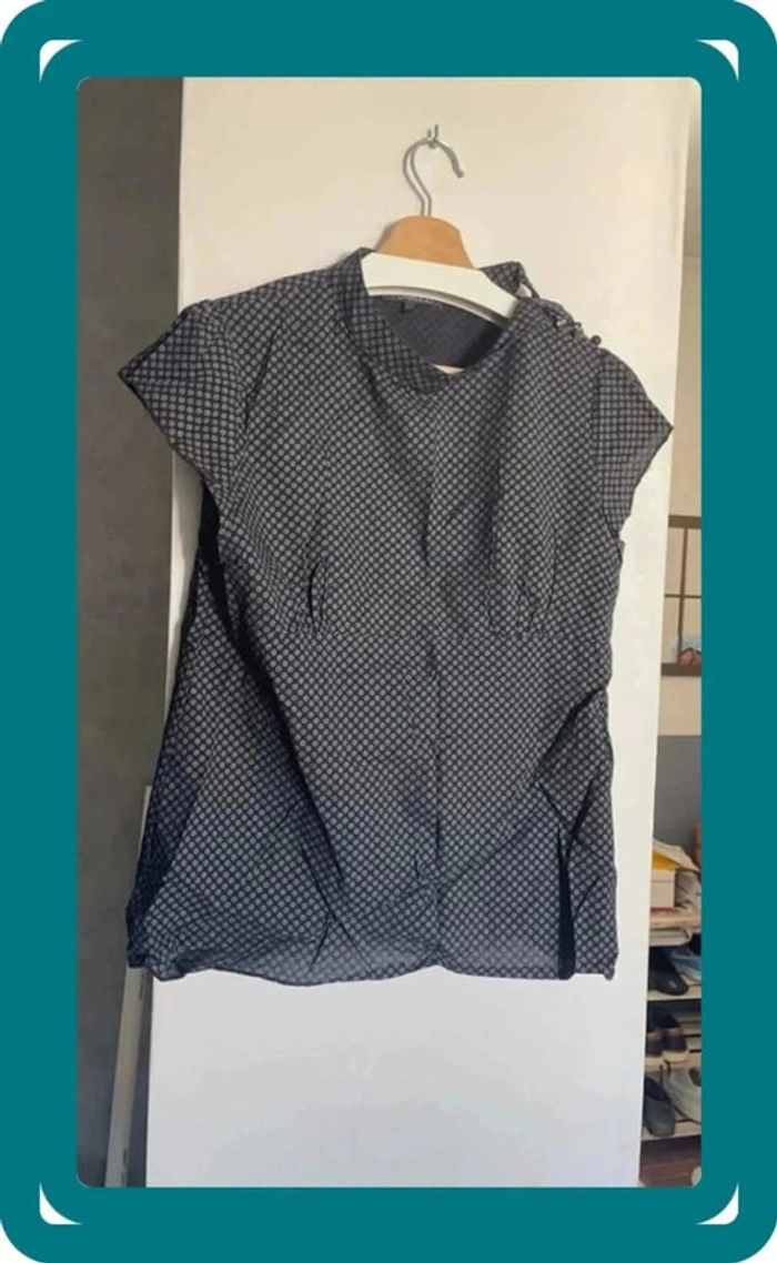 Haut noir motif