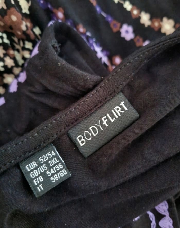 Robe longue noir et violet à motifs fleurs taille 54-56 Bodyflirt - photo numéro 3