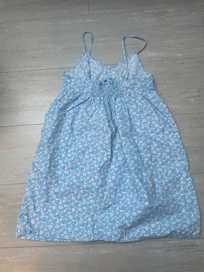Robe à bretelles Kiabi – Taille 10 ans – Très bon état - photo numéro 3