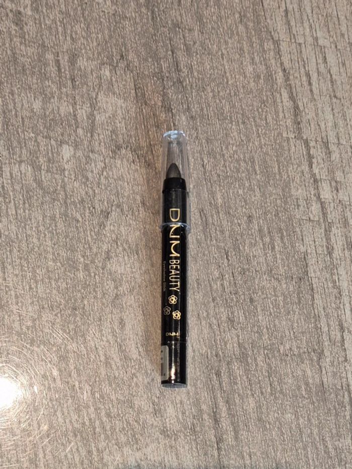 Crayon fard à paupière 🌸