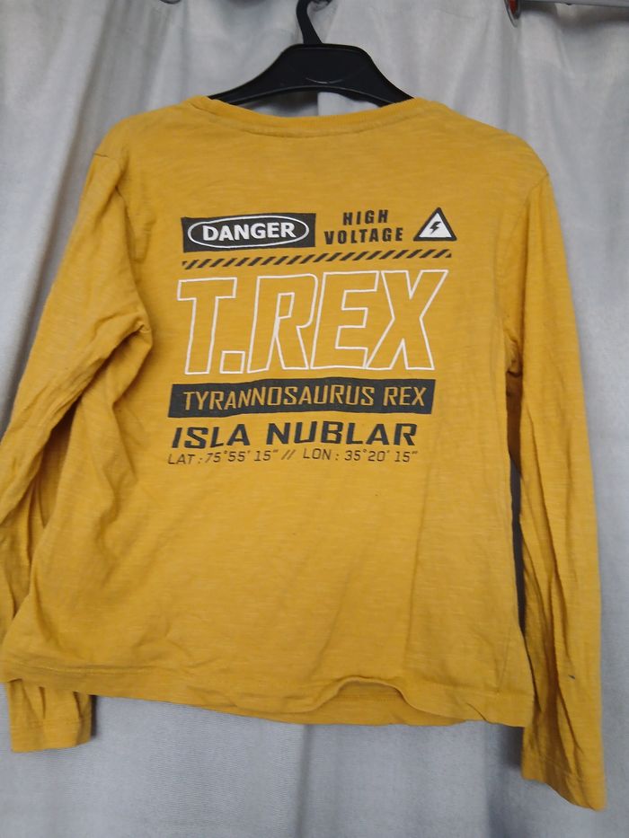 T shirt manches longues jurrasic world 10 ans - photo numéro 7