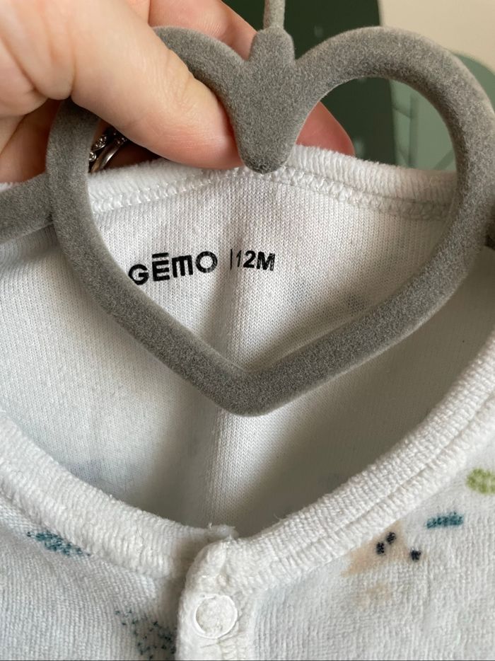 Lot de 2 pyjamas velours tachés - photo numéro 4