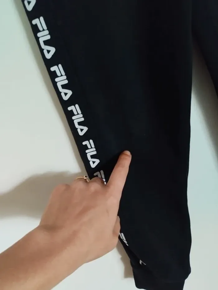 Survêtement FILA taille 8/10 ans - photo numéro 3