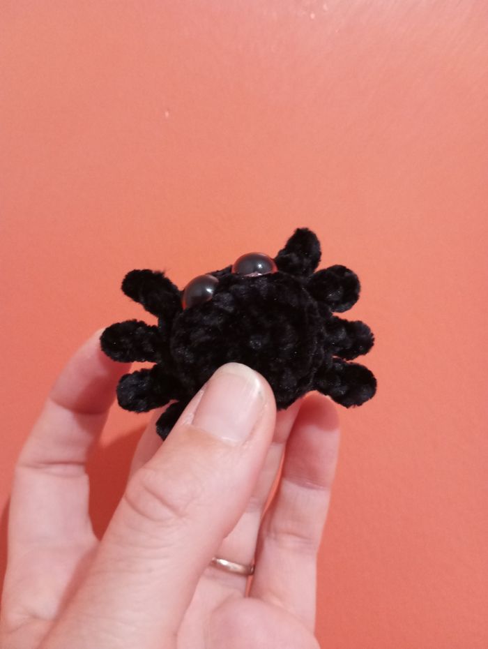 Halloween : petite araignée au crochet. - photo numéro 4