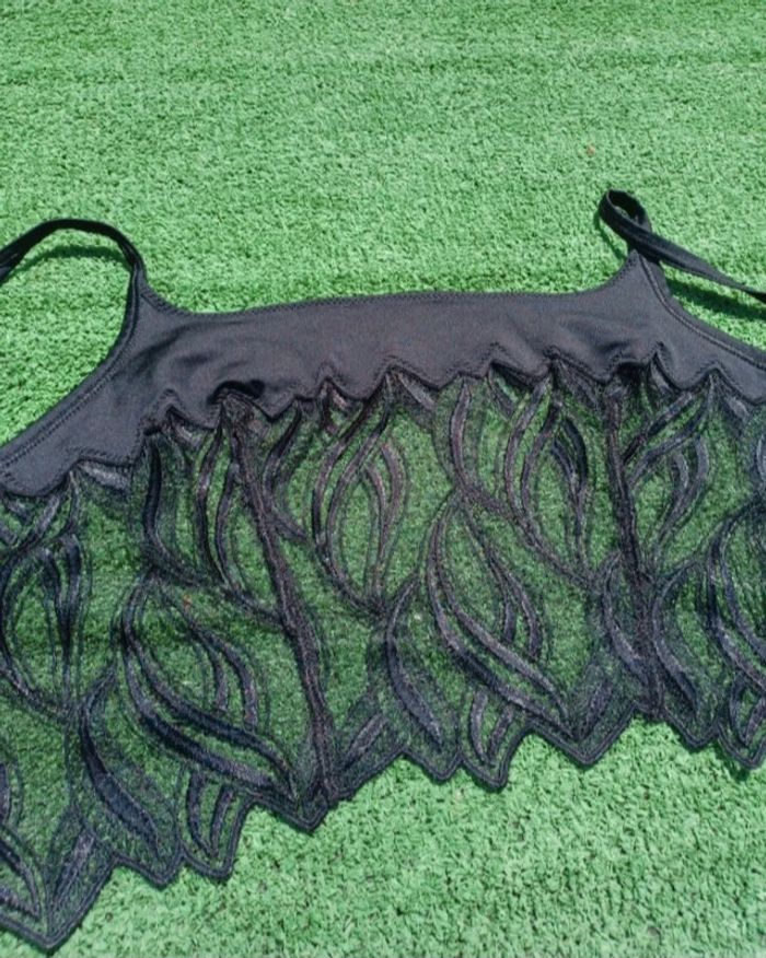 Bustier noir top court xs très bon état - photo numéro 4