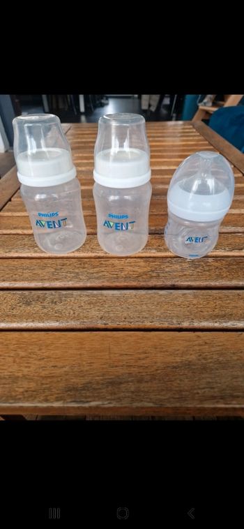 Lot de 3 biberons Avent.