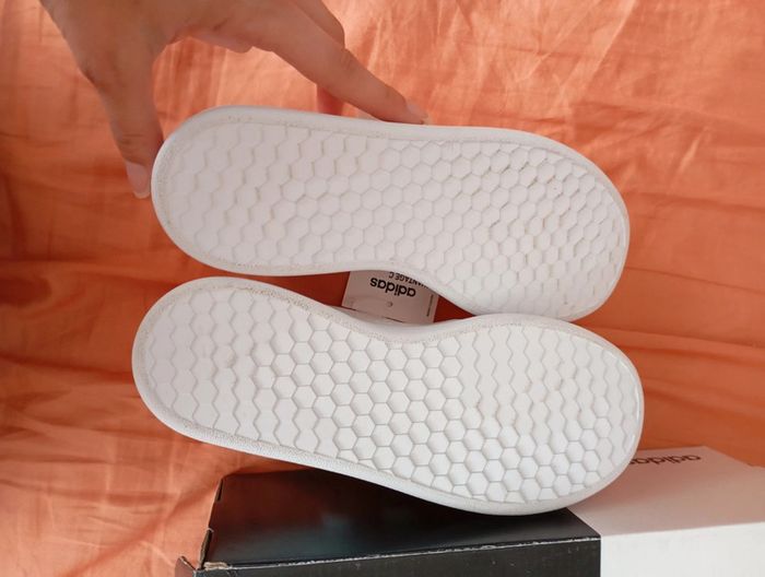Neuf adidas 💖 basket a scratch pointure 33 rose et blanc advantage C - photo numéro 5