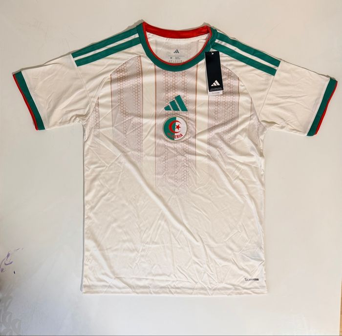 Maillot Algérie Adidas neuf avec étiquette – Taille M - photo numéro 1