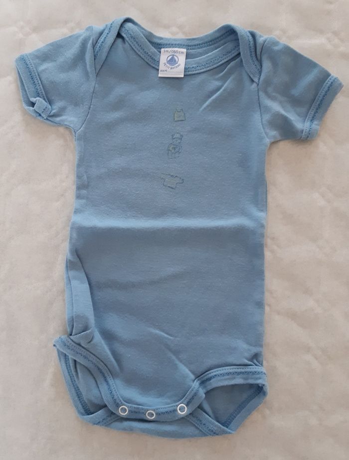 Lot de 7 bodies manches courtes taille 3 mois - photo numéro 5