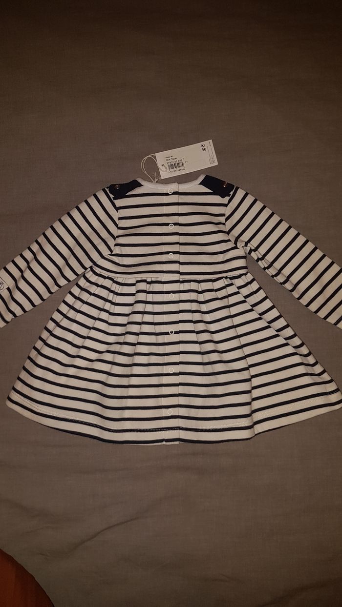 Robe Petit bateau 12 mois neuve - photo numéro 2