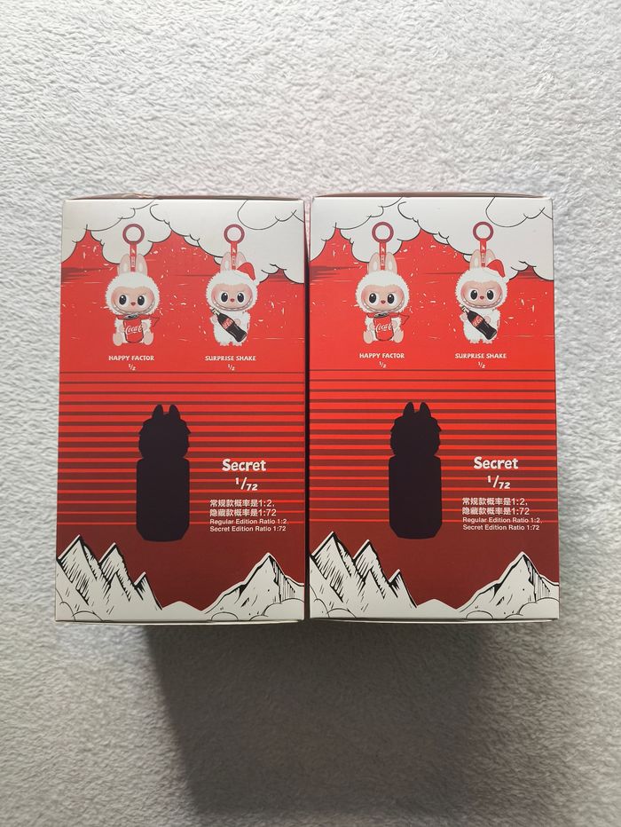 Lot de 2 Pop Mart Labubu The Monsters Coca‑Cola Series – édition vinyle collectible pour passionnés