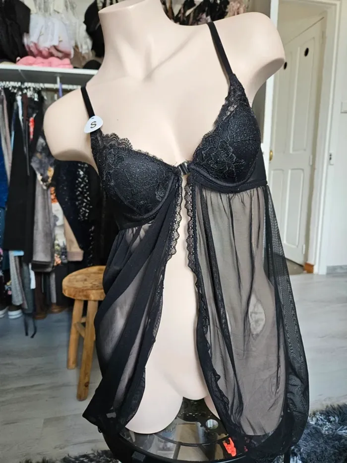 Magnifique ensemble Nuisette avec string T.S - photo numéro 2