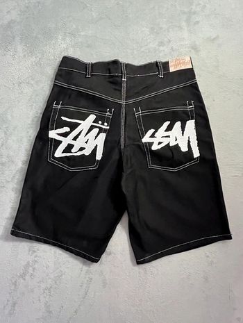 Short/Jort Stussy Black Embroidered White Big Logo Back – Taille XL
