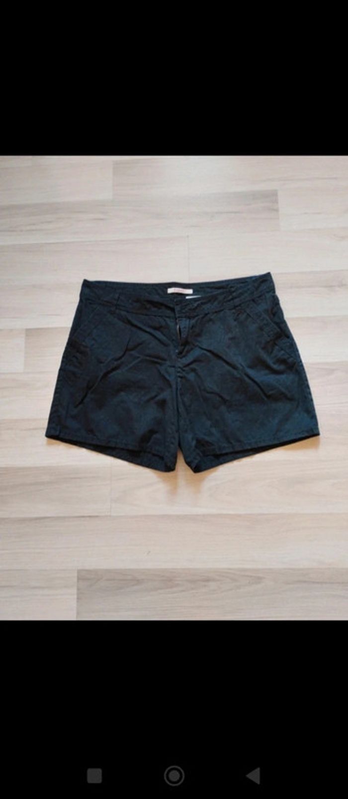 Short taille basse