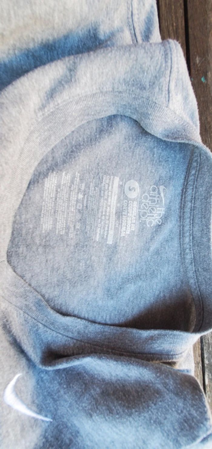 T shirt Nike gris - photo numéro 4