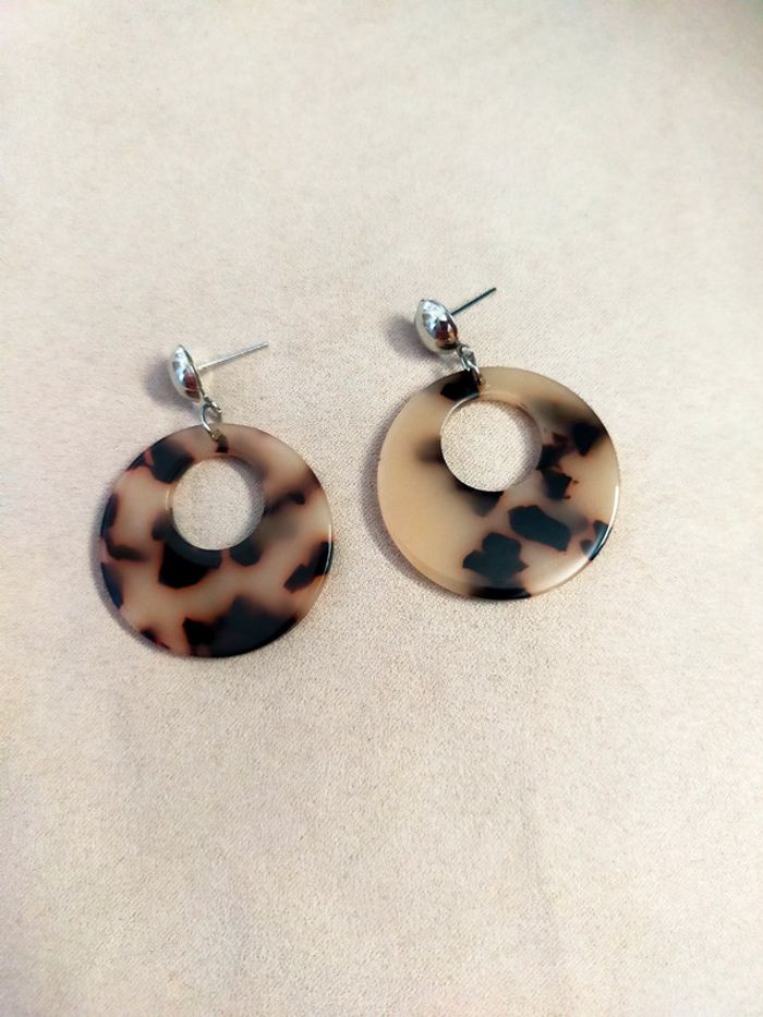 Boucles d’oreilles rondes effet écaille – Style vintage chic - photo numéro 3