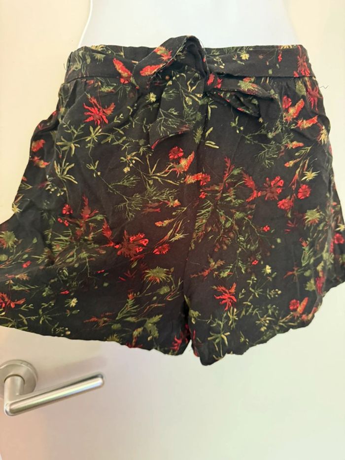 Short fleuri Primark - photo numéro 3