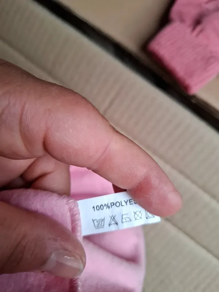 Magnifique ensemble de bonnet Disney et gant - photo numéro 5