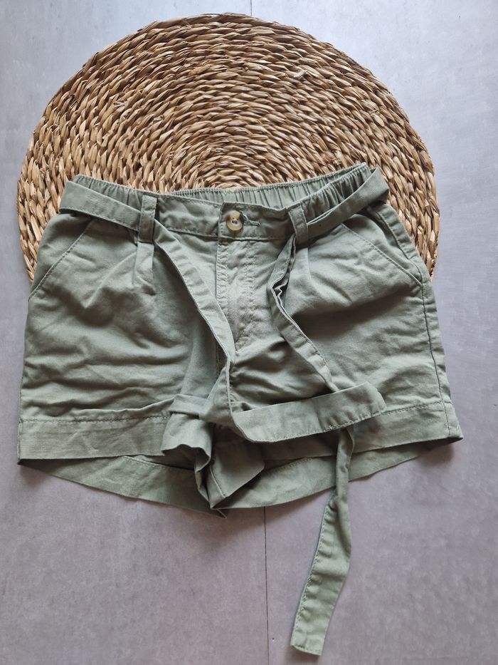 Short kaki