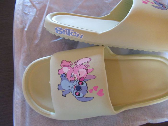 Claquettes Stitch & Angel 40 neuves - photo numéro 2