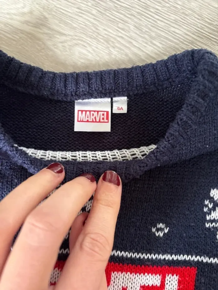 Pull de Noël Marvel 6 ans - photo numéro 3