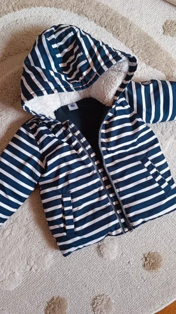 Doudoune bébé rayée style marinière Petit Bateau 18 mois