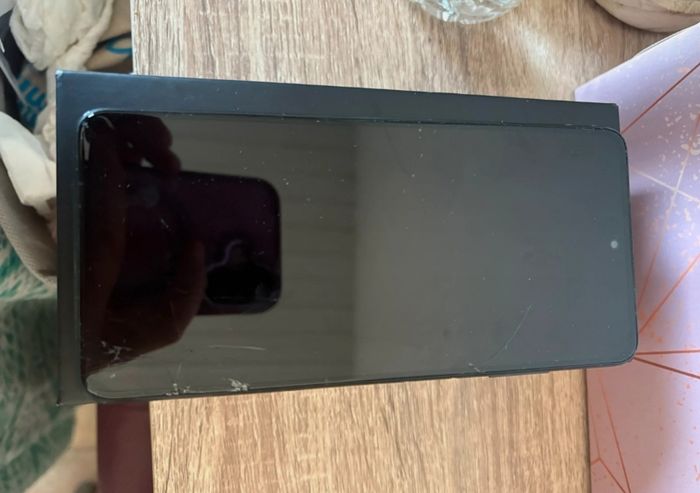 Téléphone poco X3 NFC écran fissuré mais fonctionne parfaitement - photo numéro 4