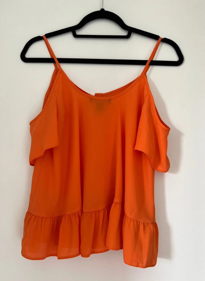 🧡 T-shirt orange à volants et boutons dorés – Taille S - photo numéro 4