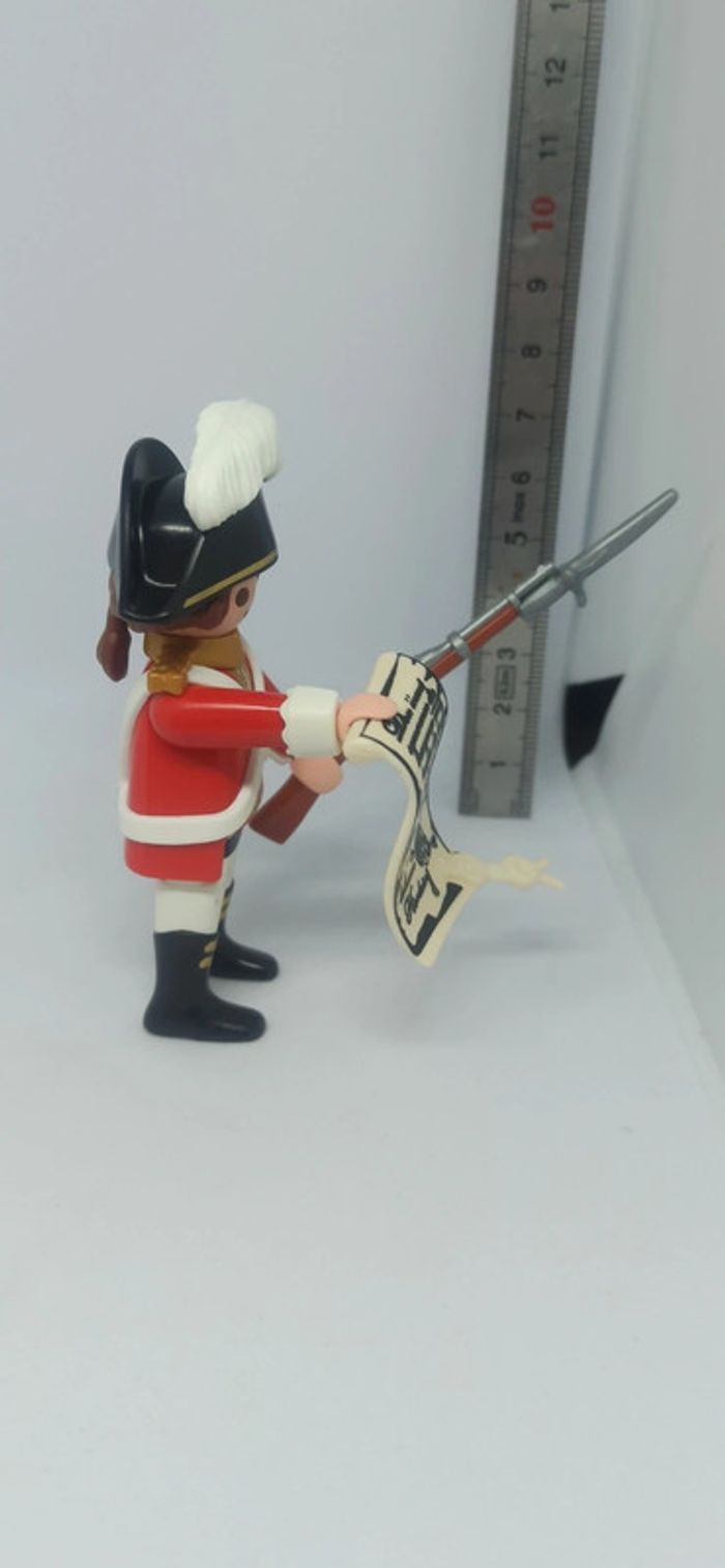 Homme soldat avec parchemin et arme playmobil - photo numéro 5