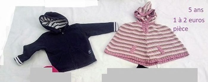 Lot de pulls 5 ans fille - photo numéro 1