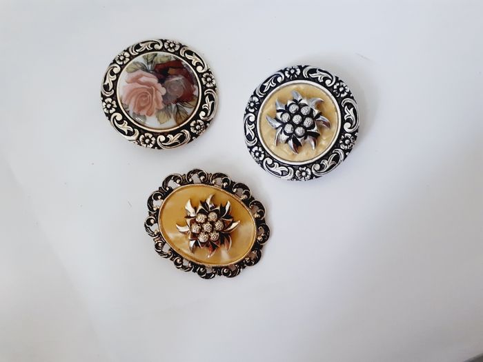 Lot broches vintages