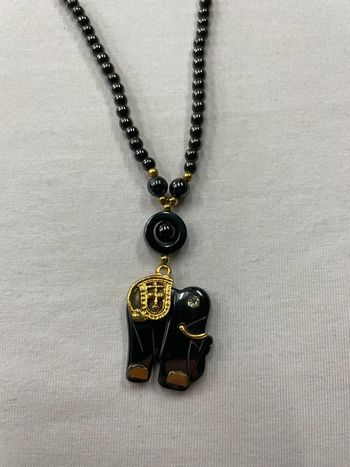 Collier éléphant en hématite