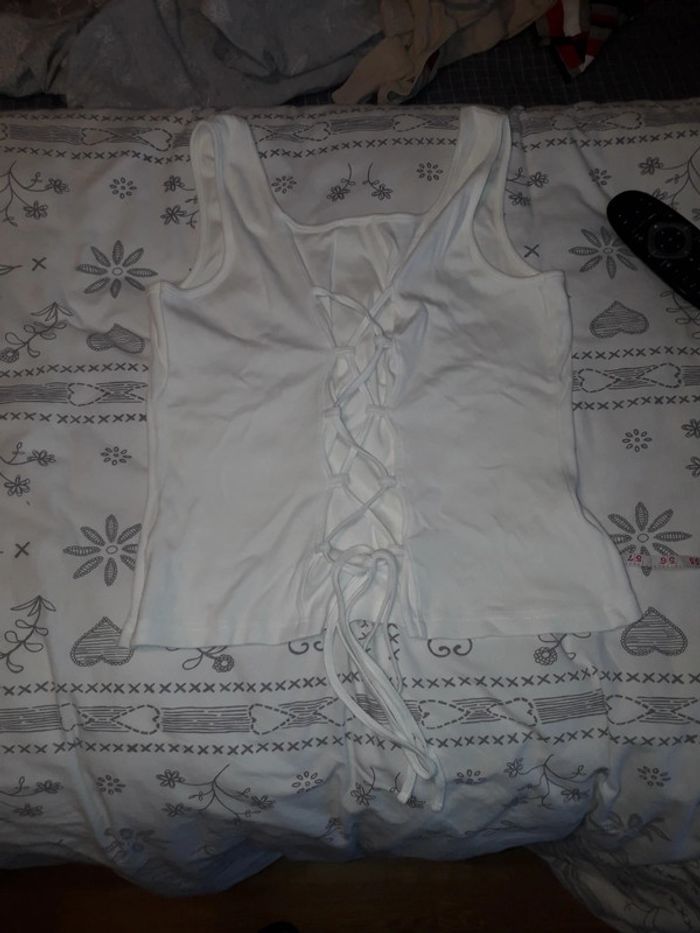 Camaieu débardeur blanc lassage au dos taille 3 = 40 - photo numéro 3