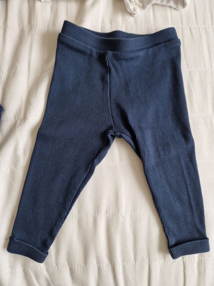 Lot vêtements 12 mois - photo numéro 3