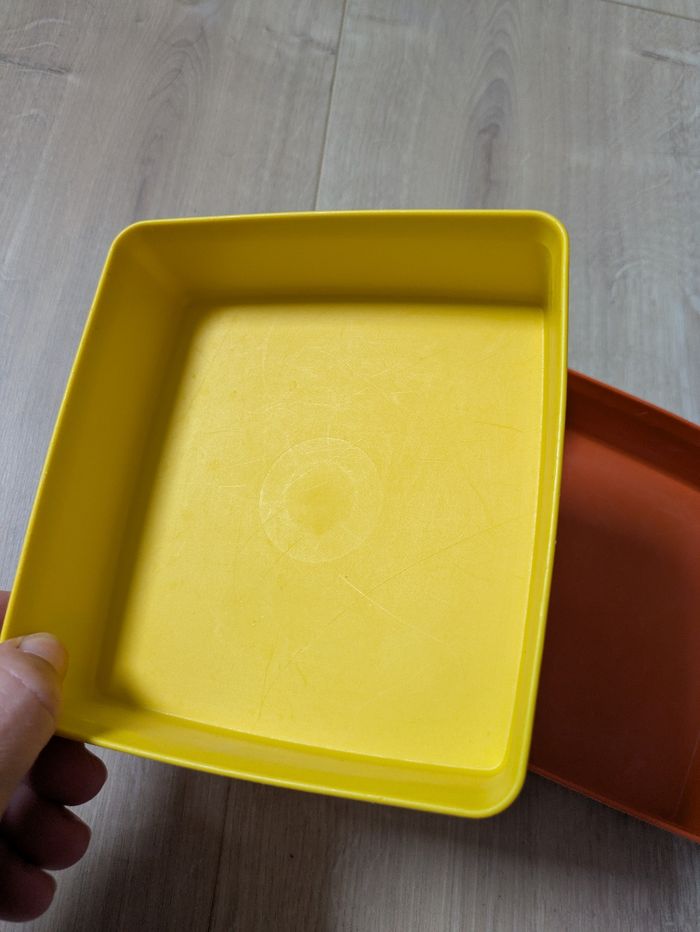 Tupperware boîte carré - photo numéro 2