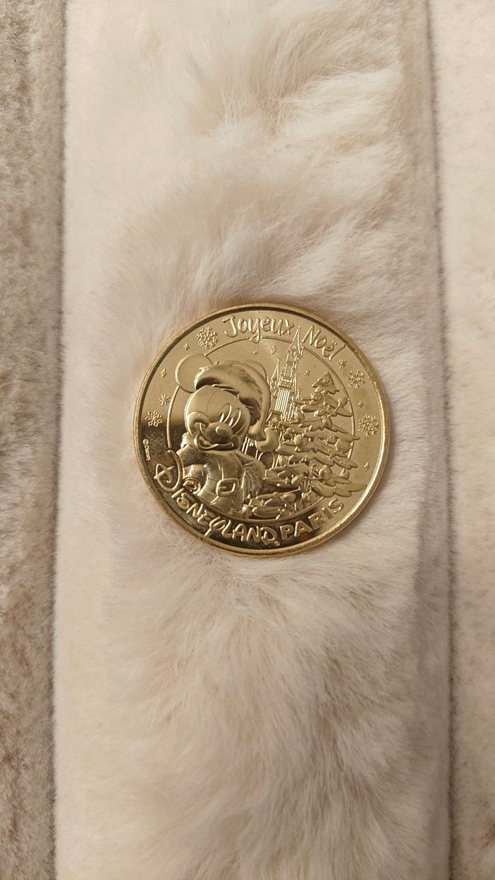 Pièce monnaie de Paris Disney Paris Joyeux Noël Mickey Noël 2025