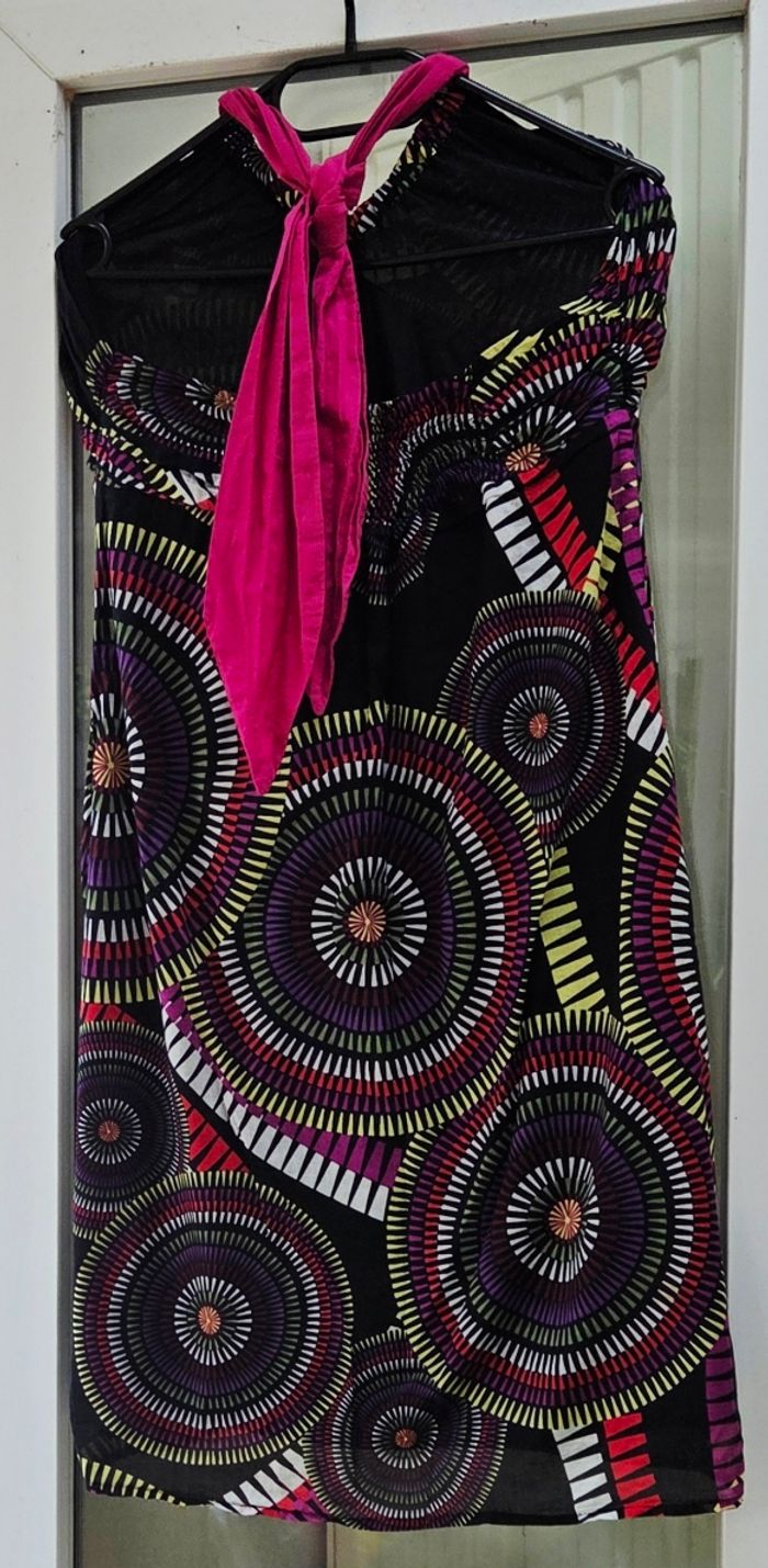 Robe dos nu - photo numéro 2