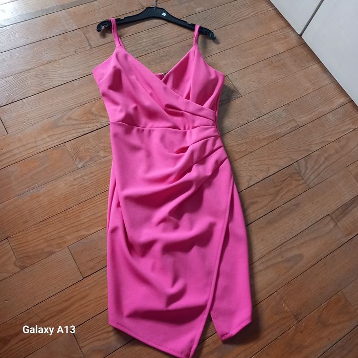 Robe rose fushia