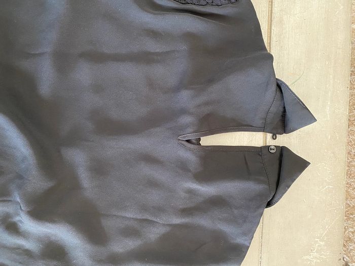 Blouse tee shirt style chemise Camaïeu à dentelle noir et marine taille 38 - photo numéro 19