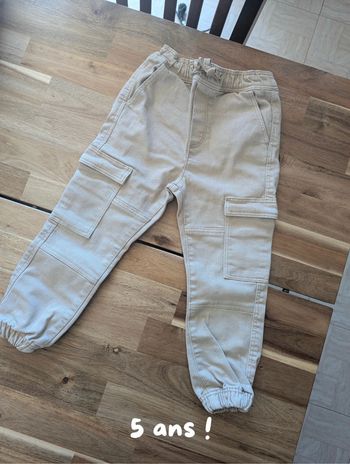 Pantalon Tape à l'oeil, 4 ans.