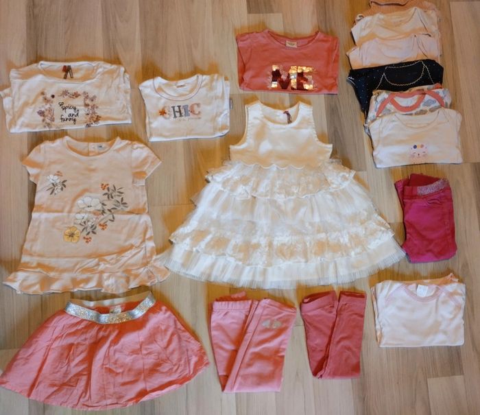Lot (16 articles) Fille, taille 23 mois.