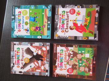 4 cahiers / livres avec 2000 Gommettes Chevaliers / Sports / Singes / Rapaces neufs Piccolia