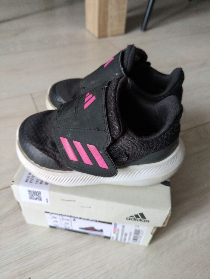 Baskets adidas 22 - photo numéro 3