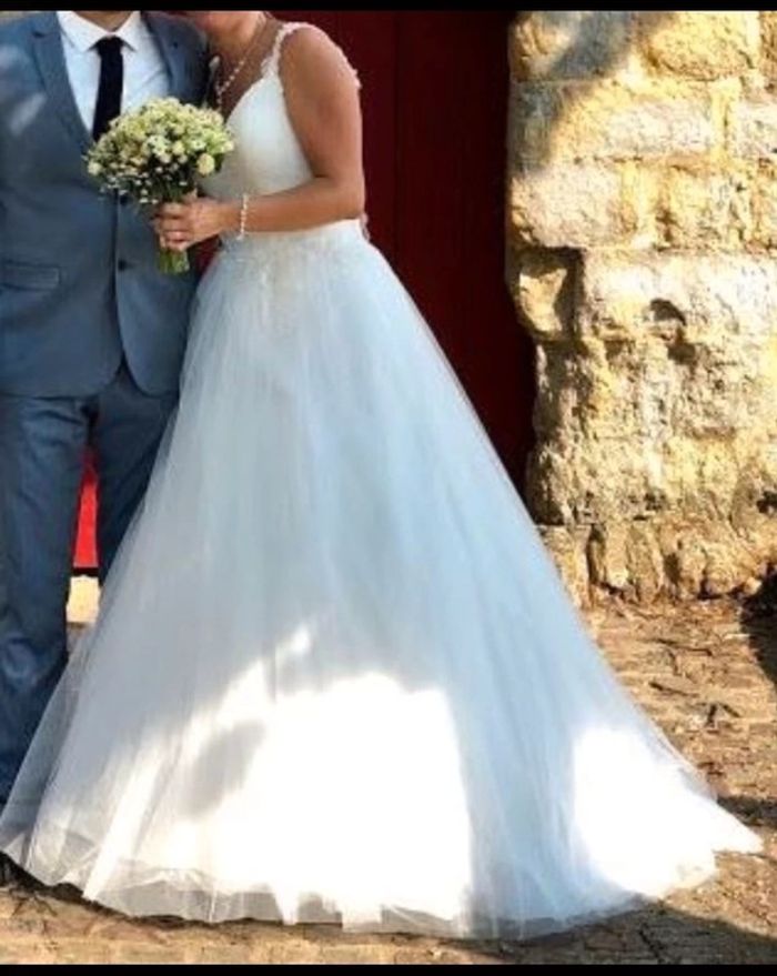 Robe de mariée t40 + voile neuf  + jarretière neuve offerts