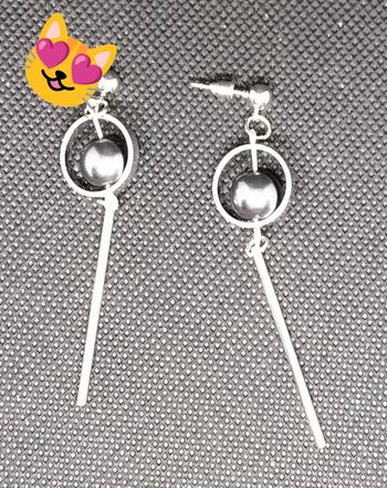 Boucles d'oreilles pendantes tige perle noire