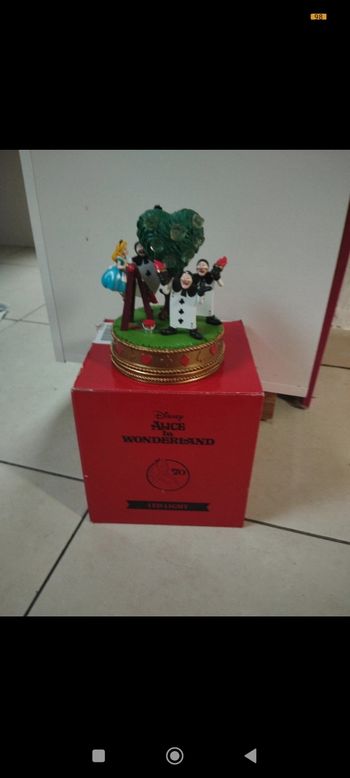Figurine Alice au pays des merveilles lumineuse rare
