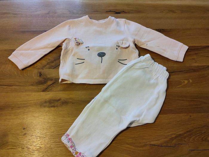 Lot de vêtements fille 18 mois - photo numéro 2