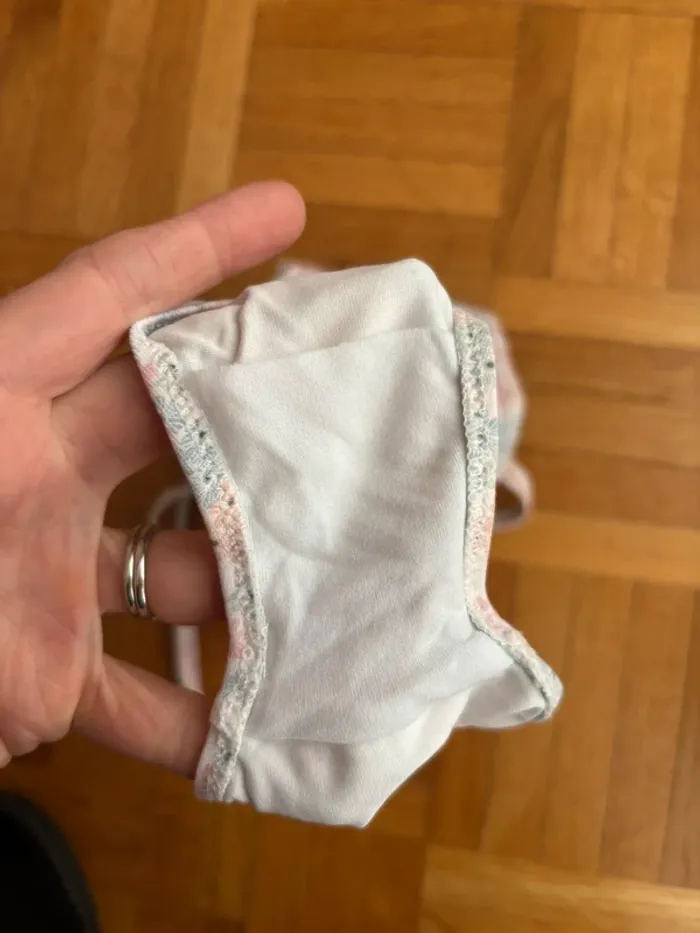 Maillot de bain Bout’chou 24 mois parfait état - photo numéro 8