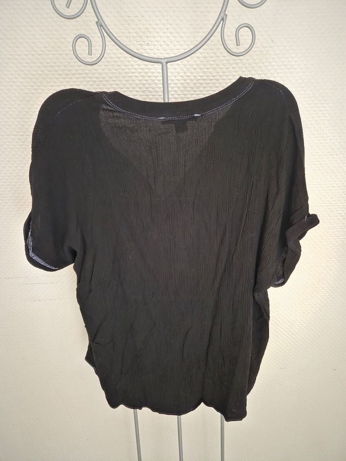 T-shirt femme fluide noir col V - Primark (Taille 44) - photo numéro 2